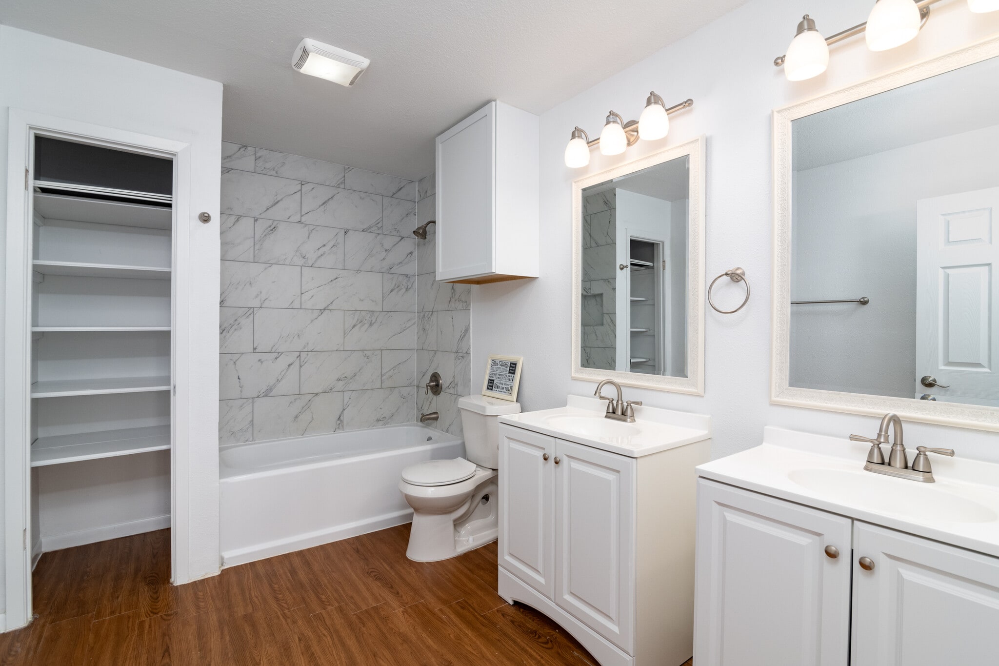 Upstairs Master Bath - 200 Butler Ranch Rd