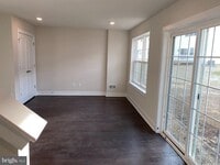 Building Photo - 232 Red Leaf Ln