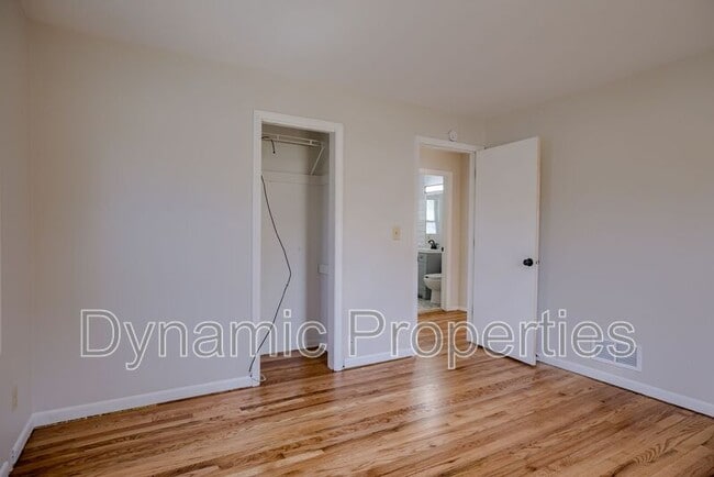 Building Photo - 3934 Monroe St