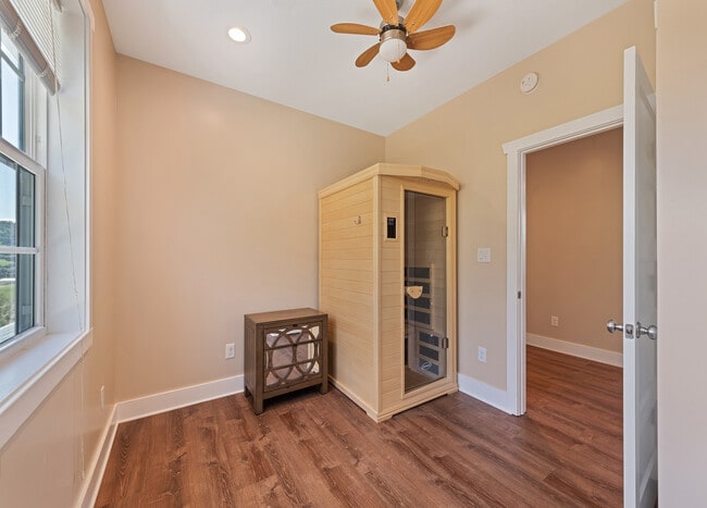 Building Photo - 179 Goldfinch Ln