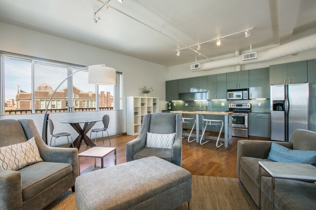 Building Photo - 401 Central Ave NE