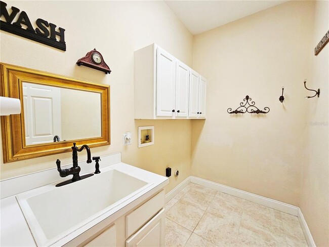 Building Photo - 10543 Woodchase Cir