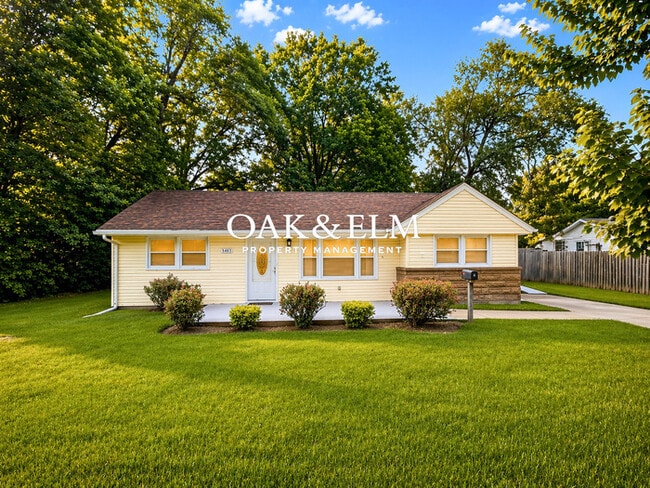 Building Photo - Welcome to this beautifully updated 4 bedrooms, 2 full bath, 1400 Square feet home