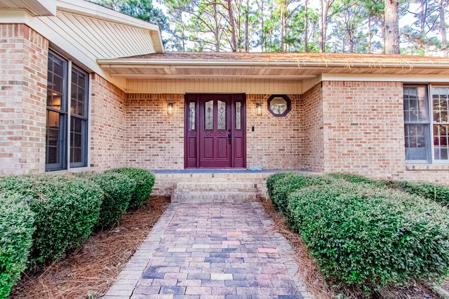 Building Photo - 965 Monticello Dr
