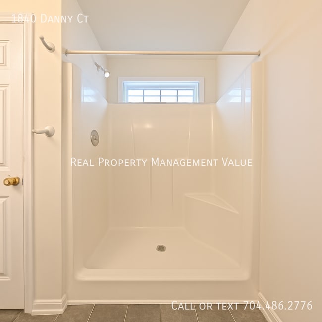 Building Photo - 1840 Danny Ct