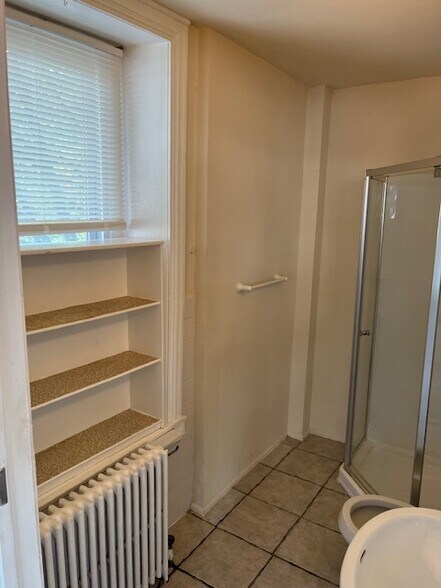 Building Photo - 112 W Salaignac St