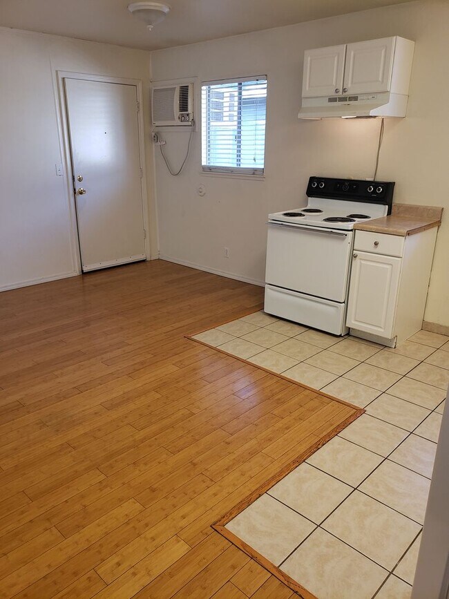 Building Photo - 746 Rancheria Dr