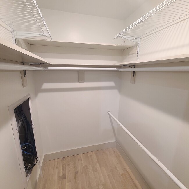 Building Photo - 21 65th St