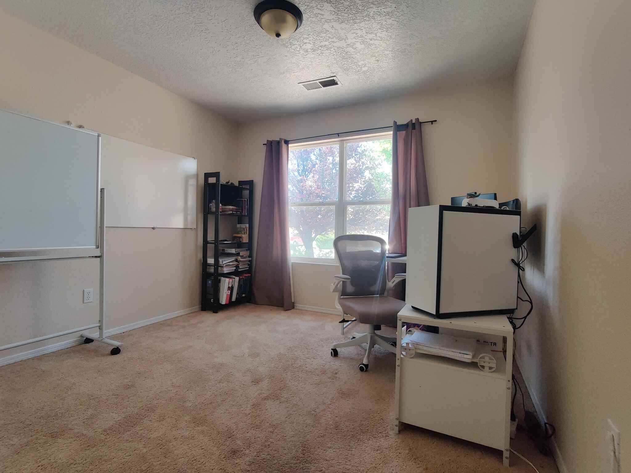 Building Photo - 420 Sawtooth St SE