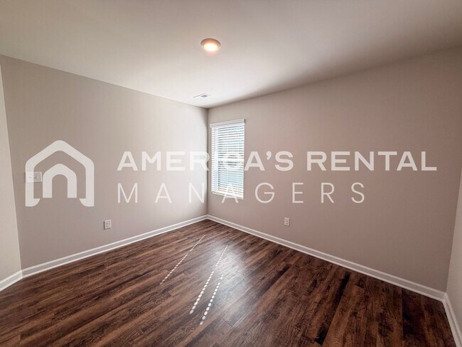 Building Photo - New Construction Townhouse Available for R...