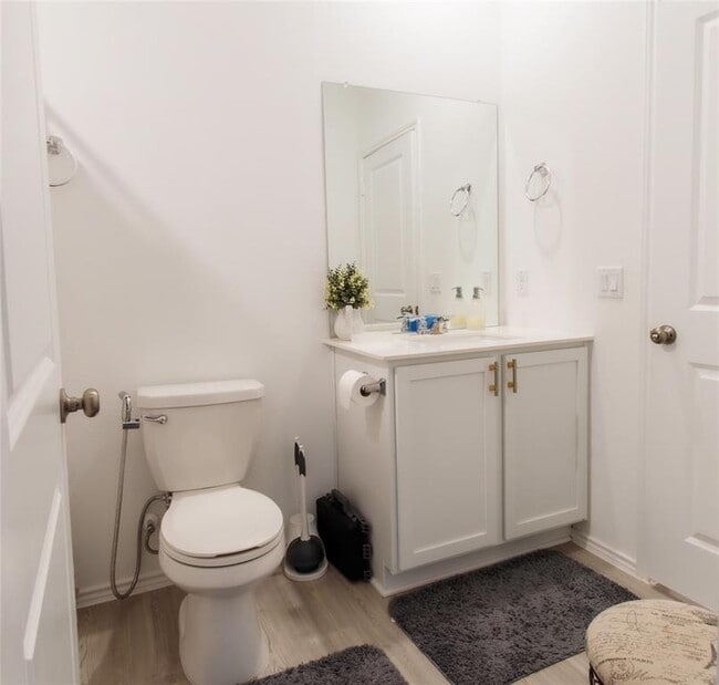 Building Photo - 1404 Aquilla Dr