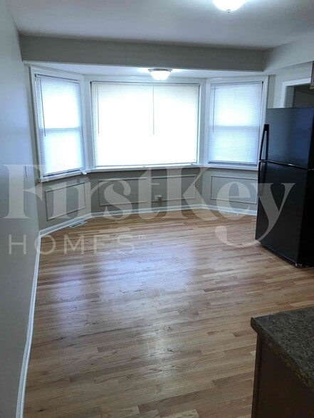 Building Photo - 723 Manchester Ave