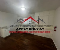 Building Photo - Spacious & Smart Layout! 3-bedroom, 1-bath...