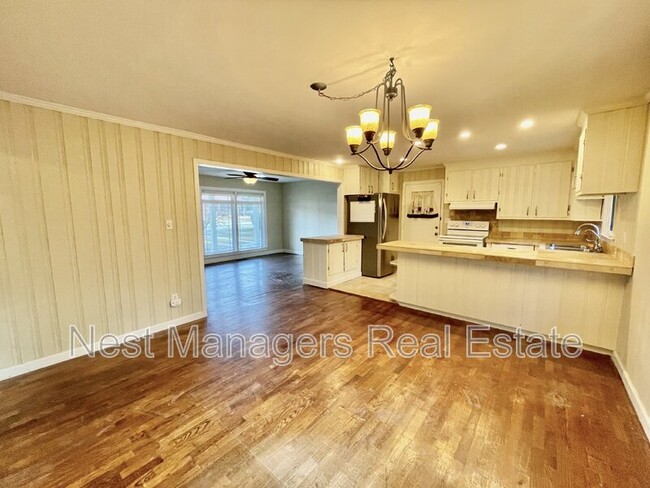 Building Photo - 5376 S Sumac Cir