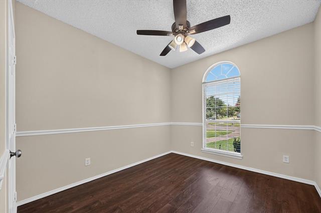 Building Photo - 3960 Bexhill Dr
