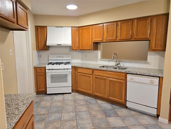 Building Photo - 3106 Timber View Ct