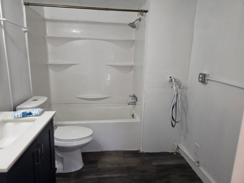 Building Photo - 2325 E Packard Ave