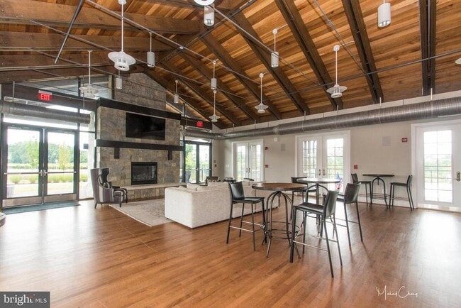 Building Photo - 408 Hendrix Ave