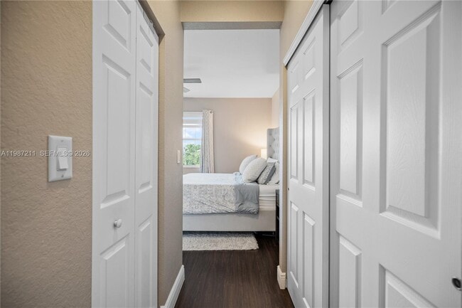 Building Photo - 2559 SW 119th Terrace