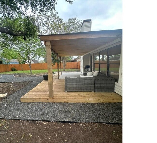 Building Photo - 1500 Wroxton Way