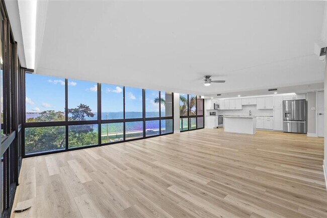 Building Photo - 3301 Bayshore Blvd