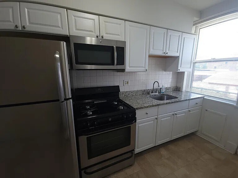 Building Photo - 6624 San Bonita Ave