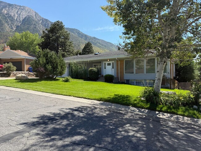 Building Photo - Olympus Cove Five Bedroom Rambler; Amazing...