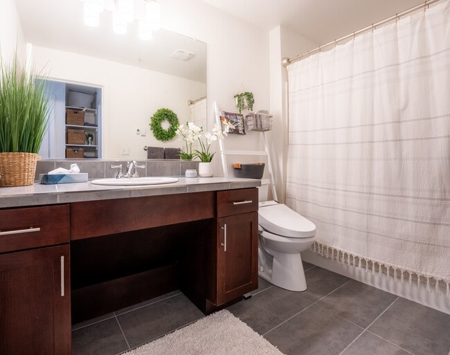 Bathroom - 5425 N Minnesota Ave