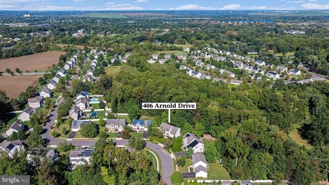 Building Photo - 406 Arnold Dr