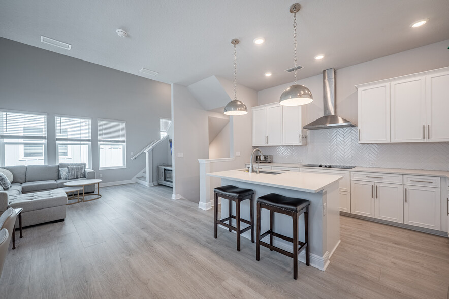 Building Photo - 2400 Ezzell Ct