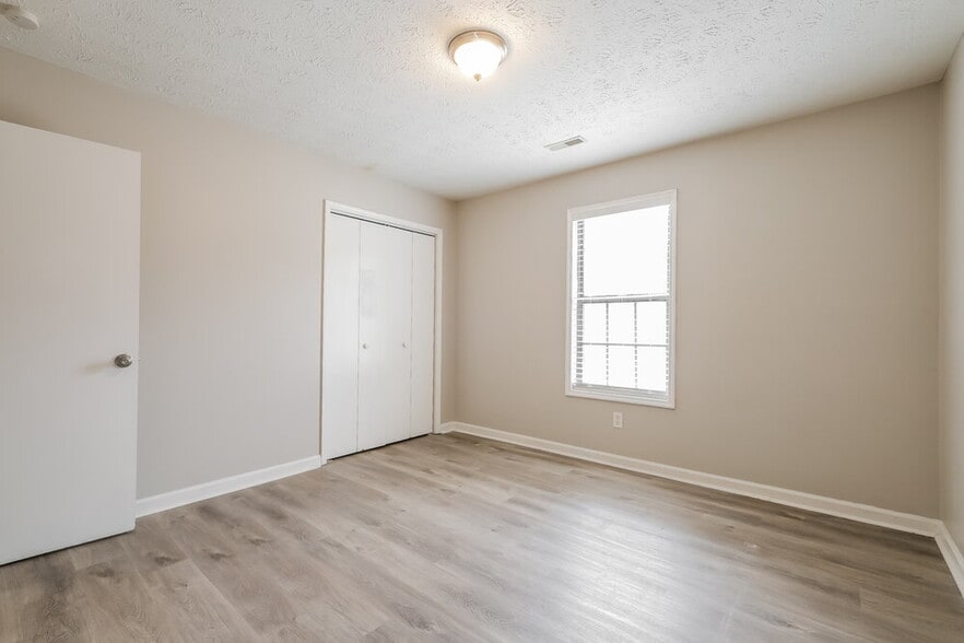 Building Photo - 8983 Habersham Dr