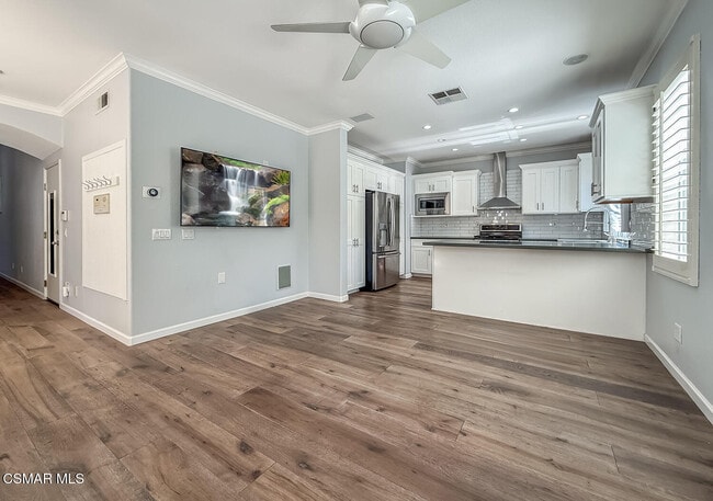 Building Photo - 5470 Seine Ct