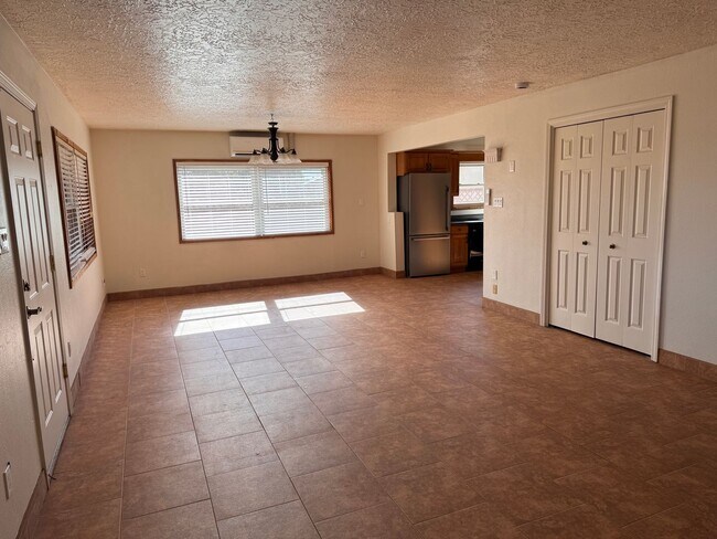 Building Photo - 3 Bedroom, 2 Bathroom Home in Cedar Crest, NM.