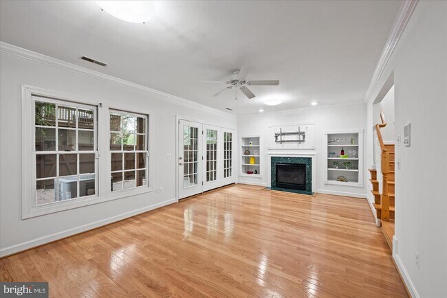 Building Photo - 5015 Waple Ln