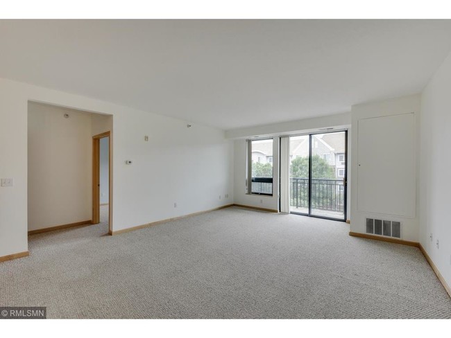 Building Photo - 7600 Lyndale Ave S