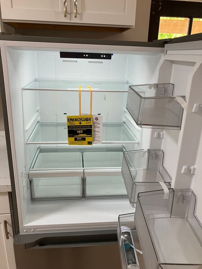 Building Photo - Charming, Classic 3 BR Brick Close to LeMoyne in Nice Neighborhood