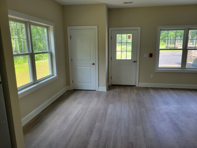 Building Photo - 211 Mount Horeb Rd