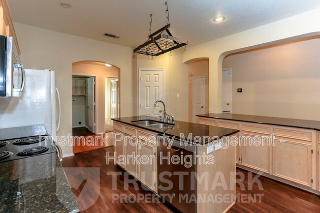 Building Photo - 2115 Wickiup Trail
