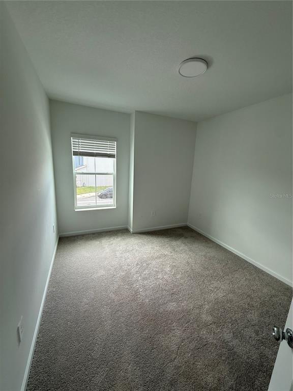 Building Photo - 3066 Chantilly Dr
