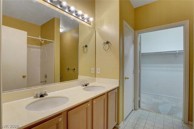 Building Photo - 7450 S Eastern Ave