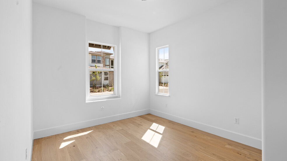 Building Photo - 3840 Fletcher Park Cir