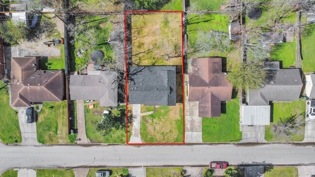 Building Photo - 918 Loper St