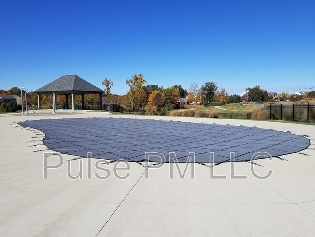 Building Photo - 6179 Ballyshannon Dr