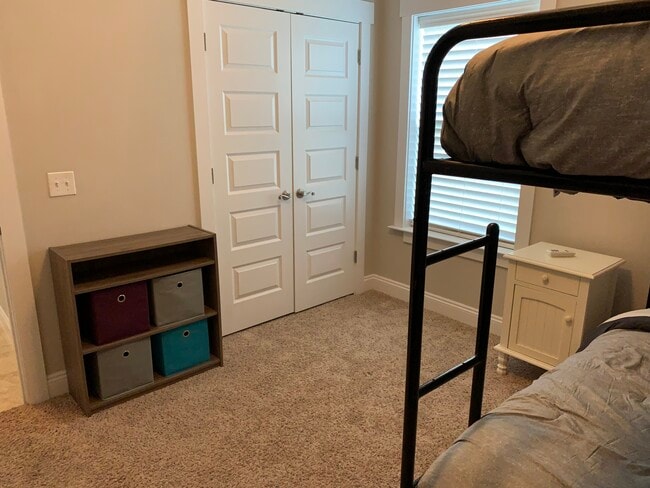 Building Photo - 161 Escanaba Ave