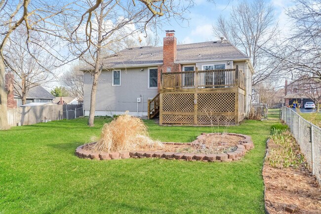 Building Photo - 16403 W 139th St