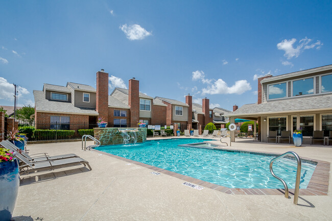 Building Photo - Amberly Village Townhomes