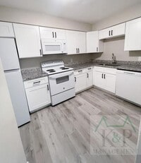 Building Photo - 515 Duchess Ct