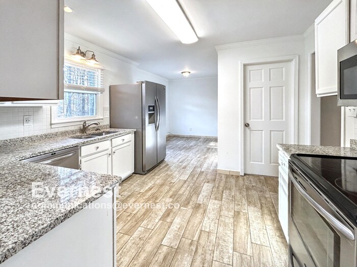 Building Photo - 405 Revere Ct