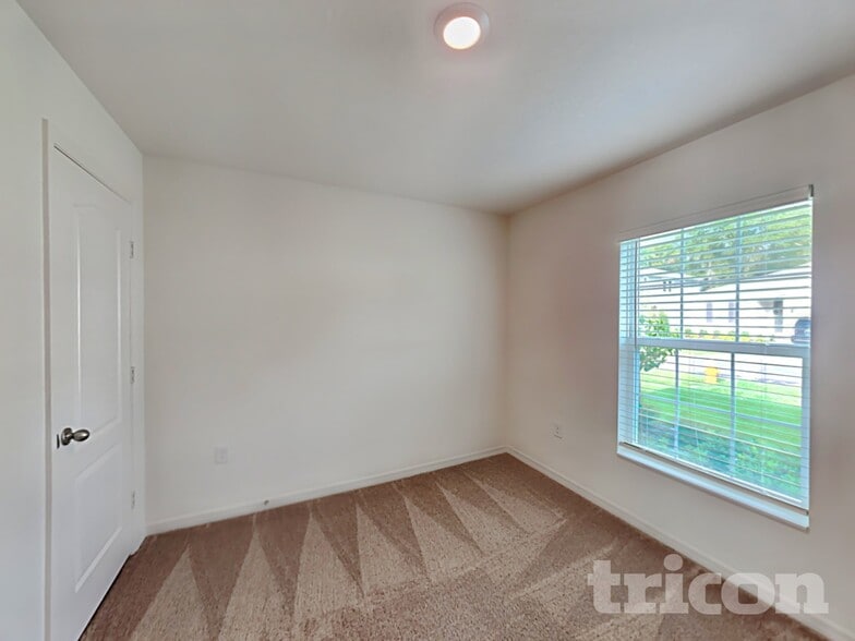 Building Photo - 6204 Dolostone Dr
