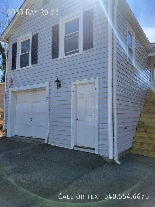 Primary Photo - 1033 Ray Rd SE